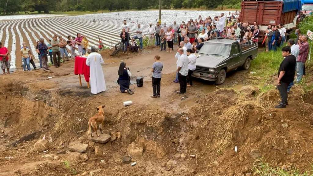 Desplazados en Coalcomán Michoacán