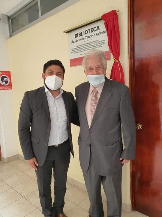 Develación Placa Universidad Leonardo Da Vinci