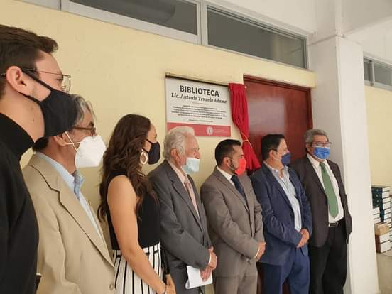 Develación Placa Universidad Leonardo Da Vinci