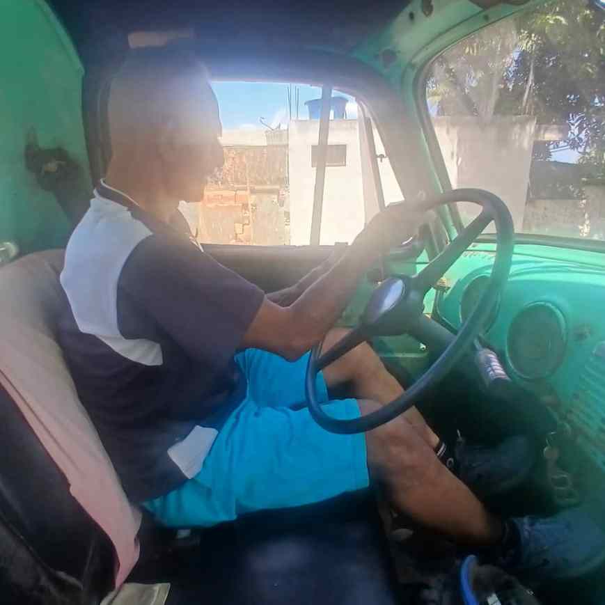 JUAN  «PIPUQUI» SUÁREZ ANDA POR VALLE DE LA PASCUA CON LA  PERICA Y SU CABALLITO DE ACERO PARA COMPETIR EN EL CLASICO CICLÍSTICO DE LA FERIA DE LA CANDELARIA 2026