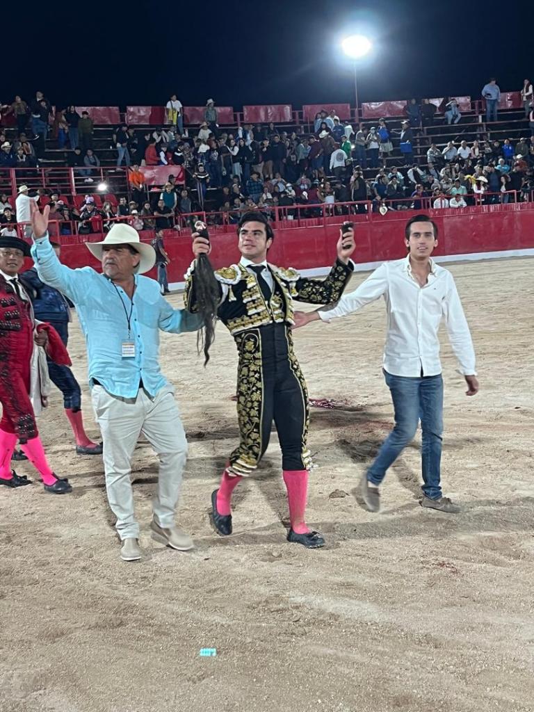 Tres orejas y rabo en la localidad azteca de Valladolid“Colombo” arrollador en suelo yucateco estedomingo