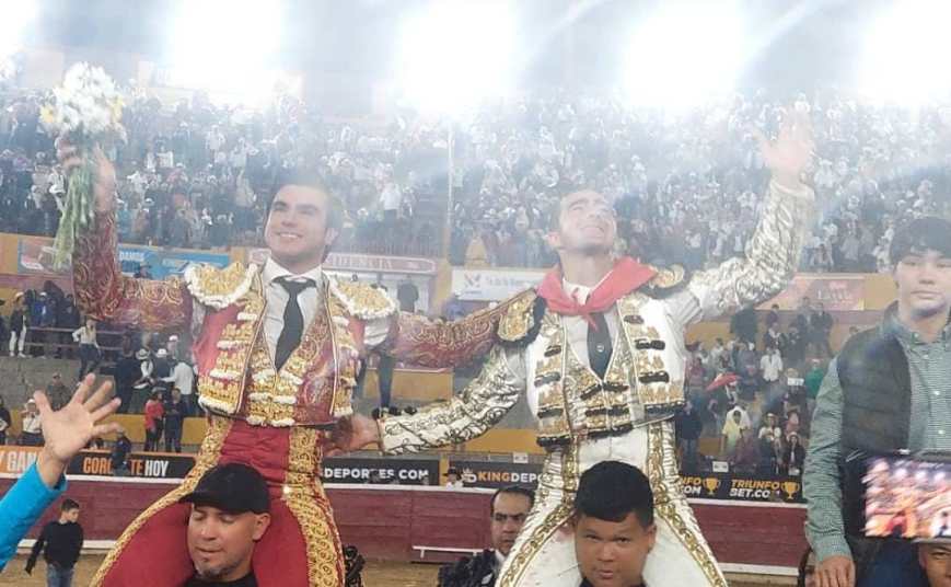 COLOMBO SALE TRIUNFADOR DEL DUELO TORERO CON ‘EL FANDI’