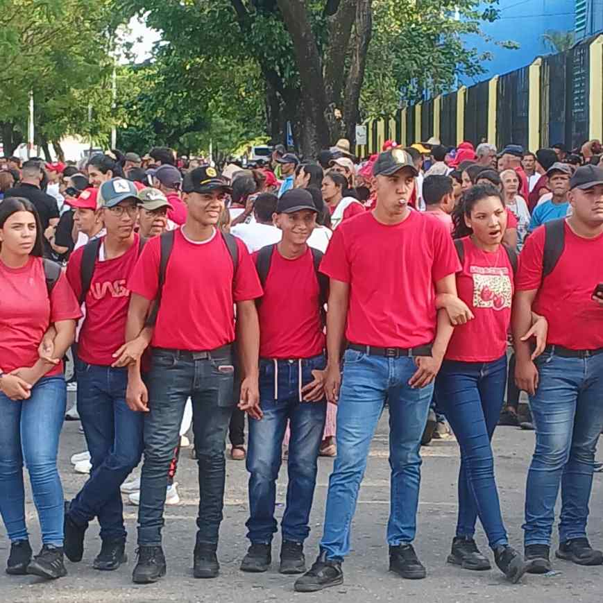 ¡ NO SE VISTAN QUE NO VAN…!