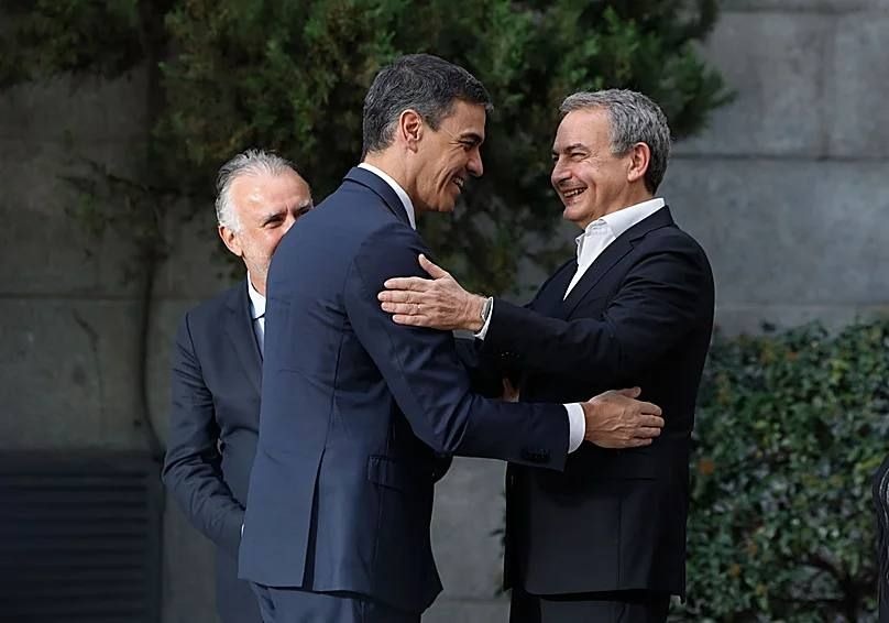 ZAPATERO Y SU TROPA