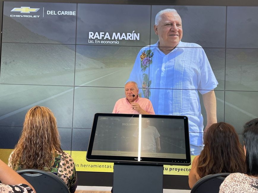 Don Marín resalta las figuras del comerciante, emprendedor y empresario exitoso 