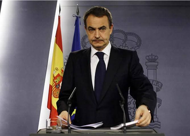 «Los ciudadanos estábamos tan preocupados por ver venir el fascismo por la derecha que no lo vimos venir por la izquierda» • Don Prudencio, activista social de AdejeAsociación de Taxistas Asalariados Costa Adeje