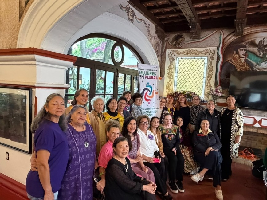 RELANZAN RED DE MUJERES EN PLURAL